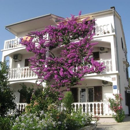 Apartments By The Sea Barbat, Rab - 17620 Barbat na Rabu Dış mekan fotoğraf